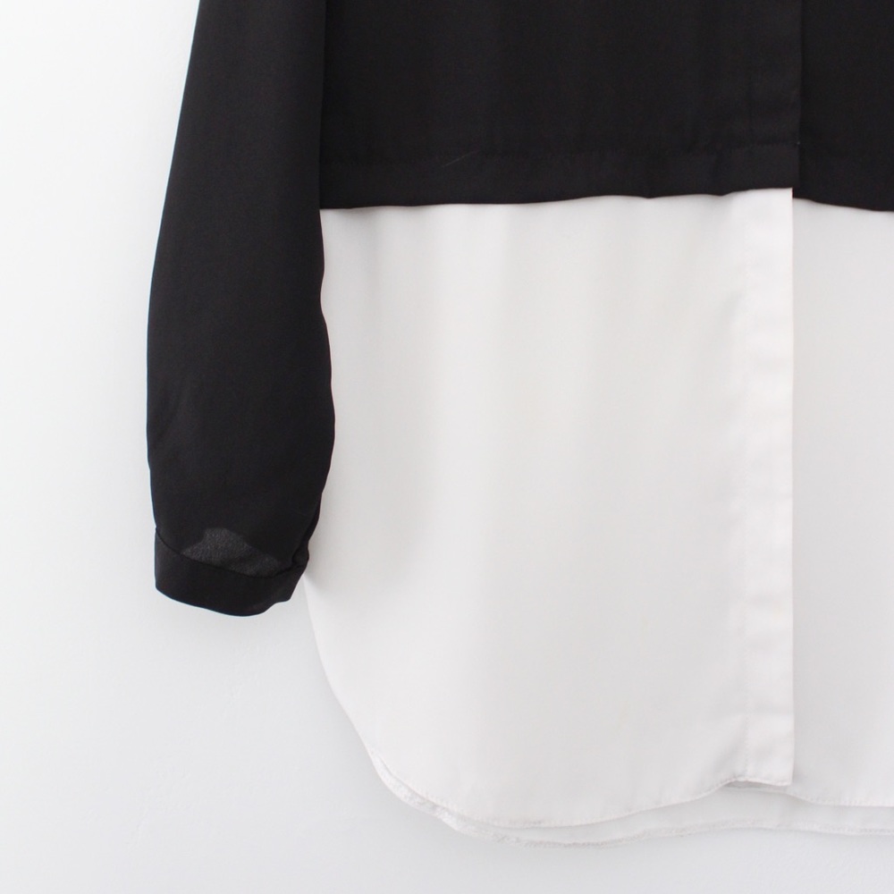 ASOS V-Neck Mono Color Block Blouse - Picture 9 of 10